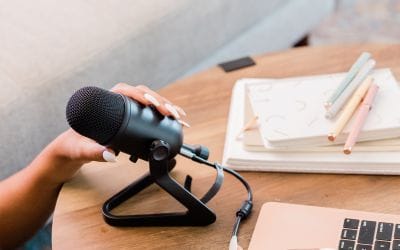 Les métiers de la production de contenu pour les plateformes de podcasting : quelles sont les opportunités pour les professionnels ?
